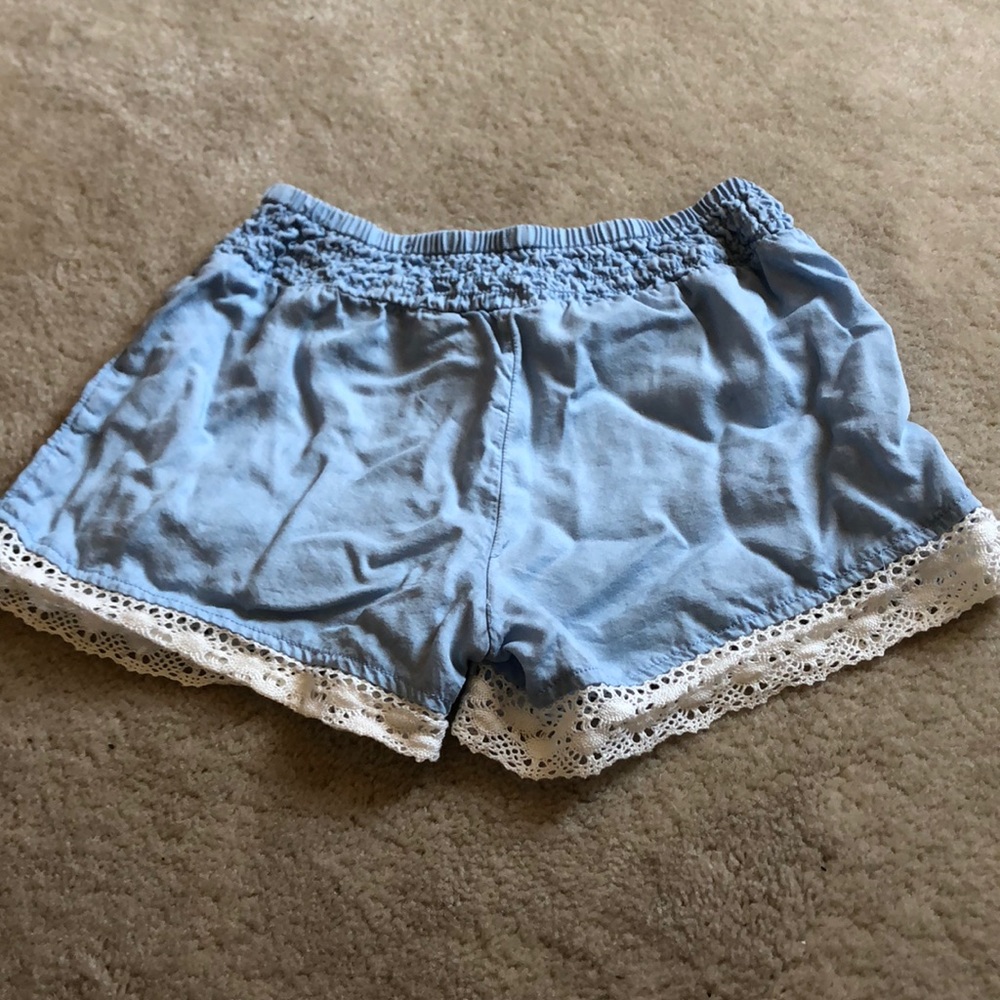 Shorts - Picture 2 of 3